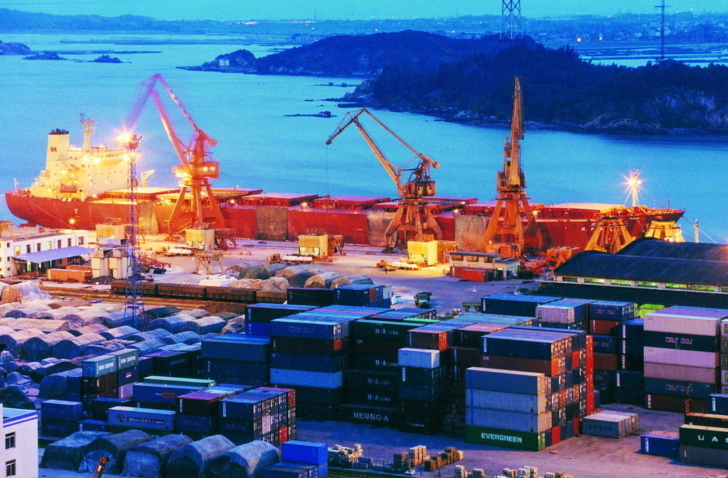 塑料卡板行業(yè)如何進(jìn)入國(guó)際化市場(chǎng)？